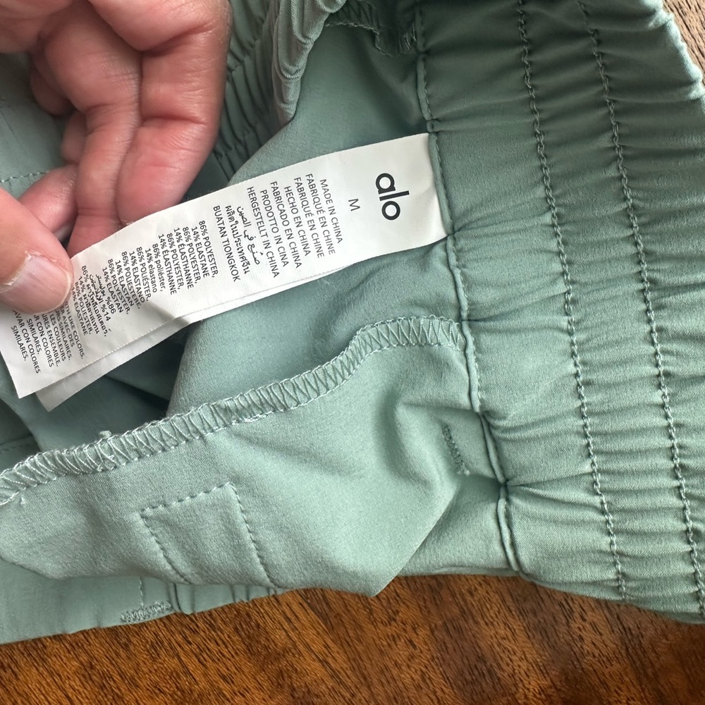 NWOT ALO high rise trouser pants Mint color Sz Medium - Picture 7 of 7